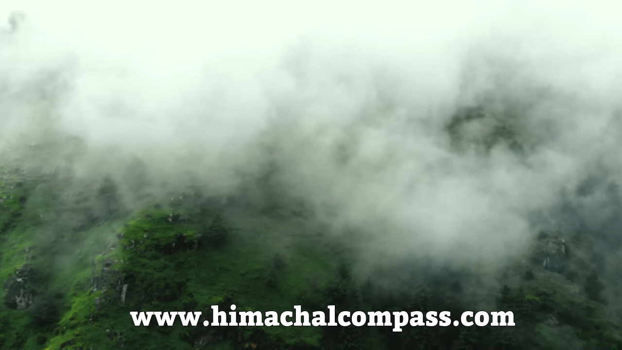 Badal-manali-clouds-rainy-season