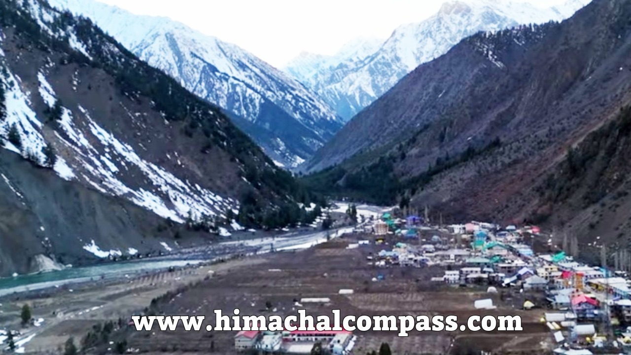 udaipur-lahaul-valley-himachal-village-mountain-view