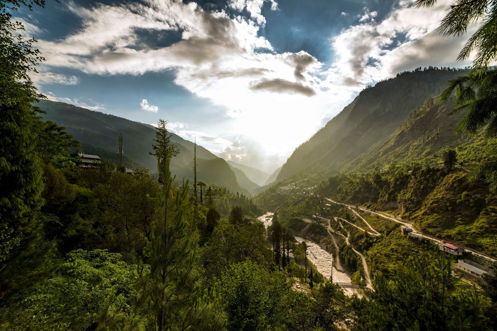 Breathtaking view of the lush green Parvati Valley in Kasol, India during daytime.